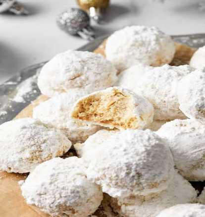 Kourabiedes (8 pieces)